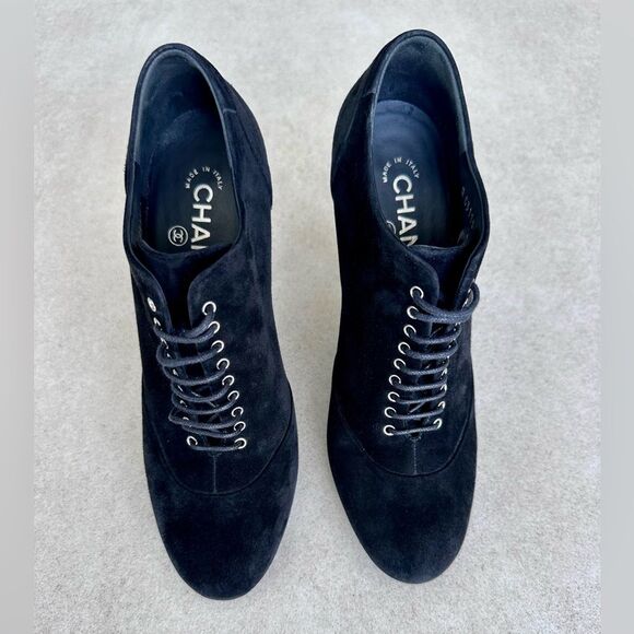Chanel Logo Suede Lace Up Cap Toe Black Booties Metal Heel EU 38.5 C US 7.5-8 - Picture 3 of 10